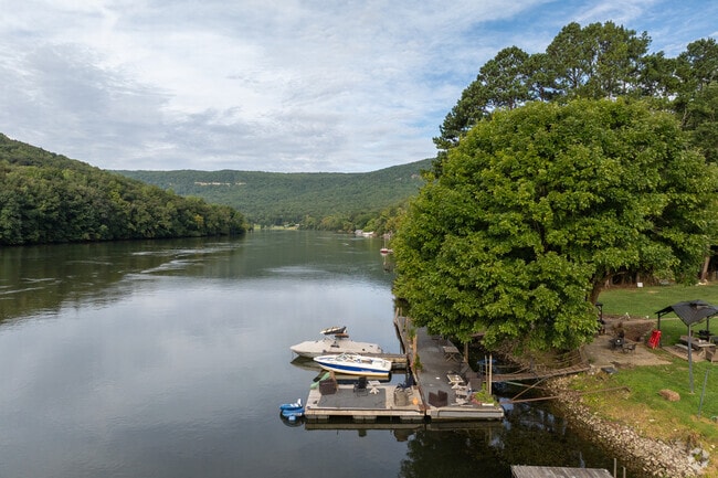 Building Photo - River Canyon