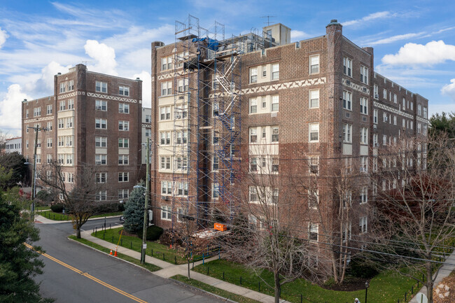 Foto del edificio - Bronxville Towers Apartments