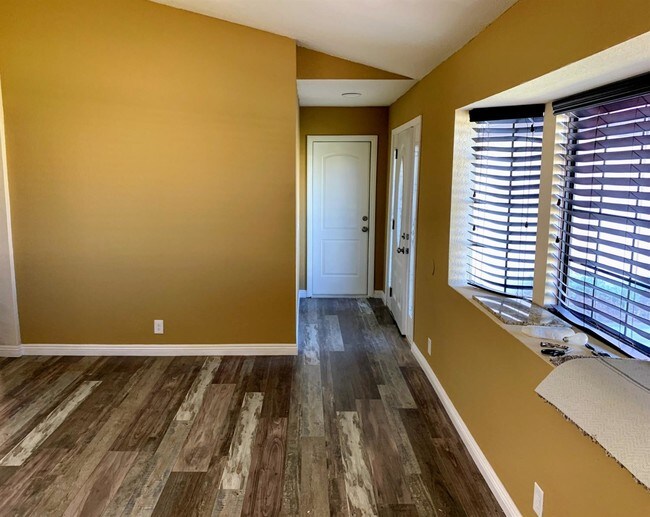 Foto del edificio - 26933 Silver Lakes Pkwy