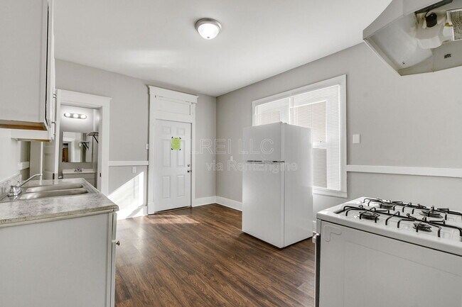 Building Photo - 317 S 39th St