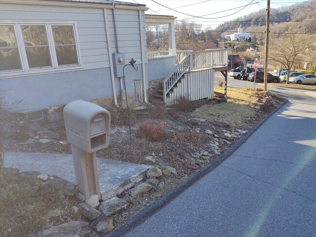 Photo - Wake Up to the View of the Great Smoky Mountains overlooking picturesque Downtown Sylva!! House