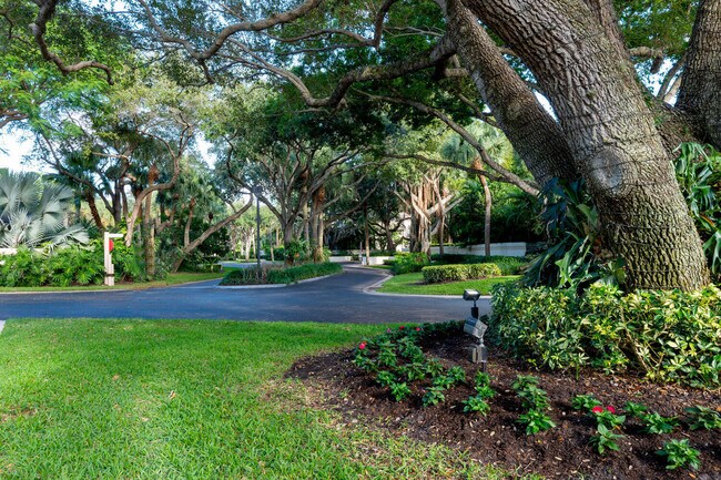 Building Photo - 518 Oak Harbour Dr
