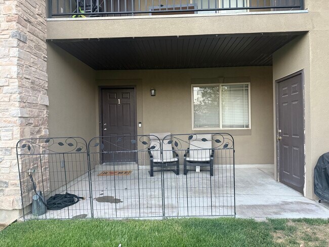 Foto del edificio - 3585 E Rock Creek Rd