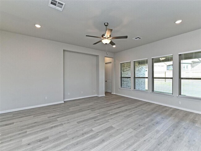 Building Photo - 145 Bald Eagle Ln