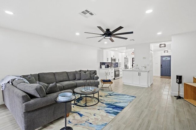 Foto del edificio - 12726 Peconic Ct