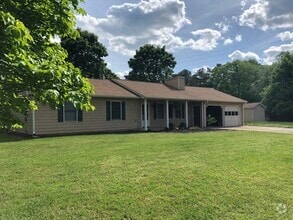 Building Photo - 201 Deerchase Dr