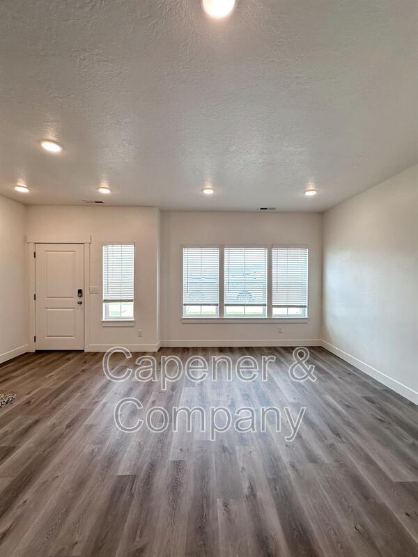 Building Photo - 913 W 1000 N
