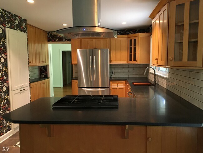 Foto del edificio - 1122 W 56th St