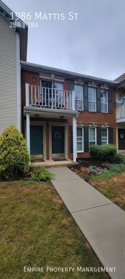 Foto del edificio - 1986 Mattis St