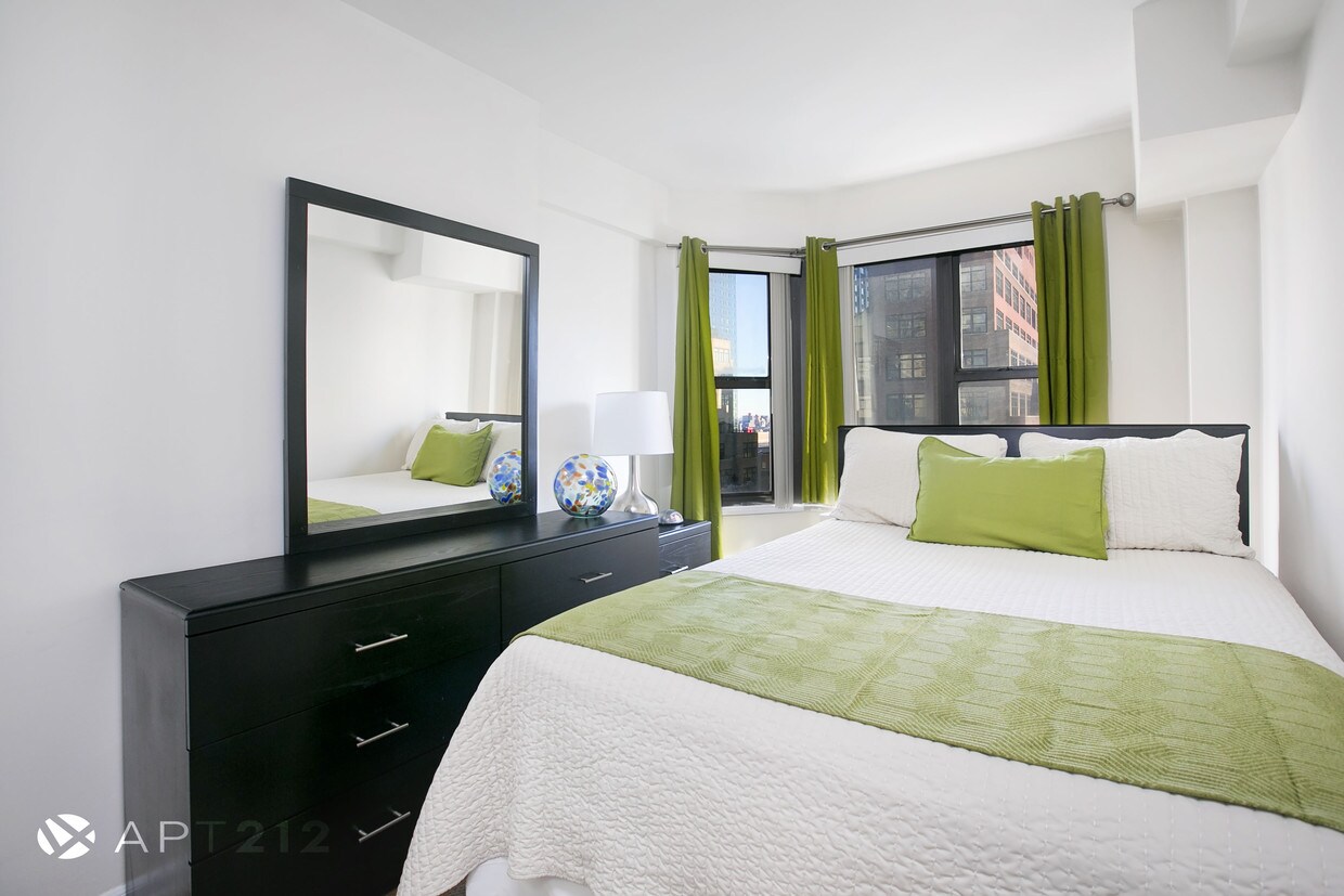Foto principal - 279 E 44th St