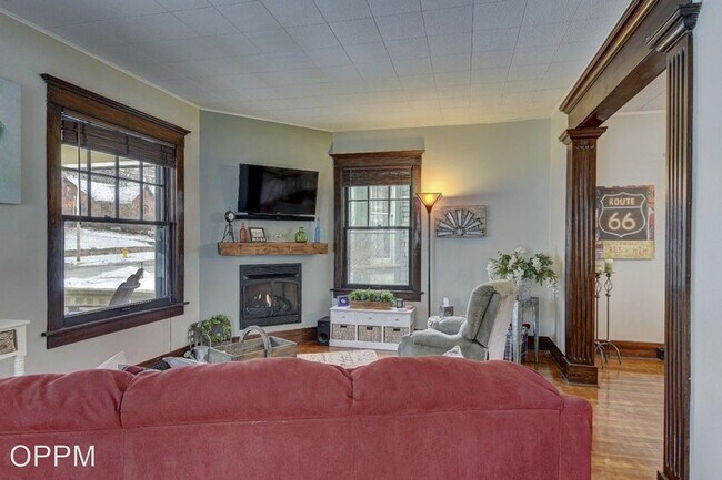 Building Photo - 3 br, 2 bath House - 162 Park Ave