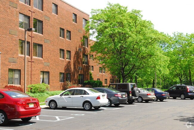 Building Photo - Baldwin Oaks Apartments