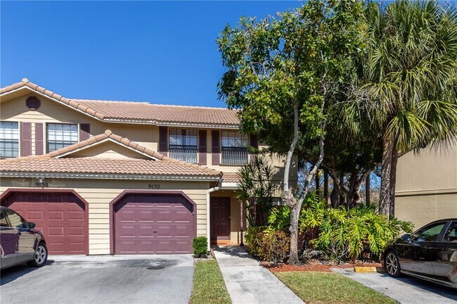 Building Photo - 9132 Vineyard Lake Dr