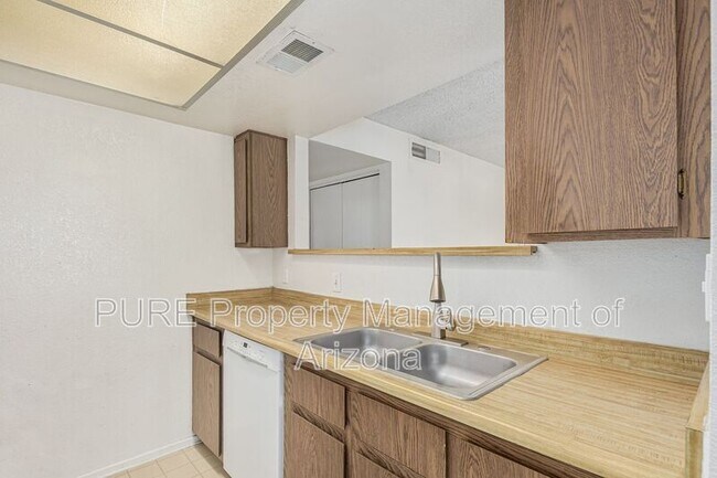Foto del edificio - 616 S Hardy Dr