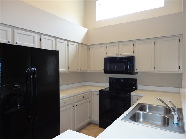 Foto del edificio - 13503 Ironton Dr