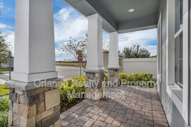 Foto del edificio - 15155 Mayberry Dr