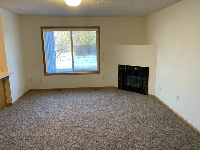 Building Photo - 5293 Manchester Dr