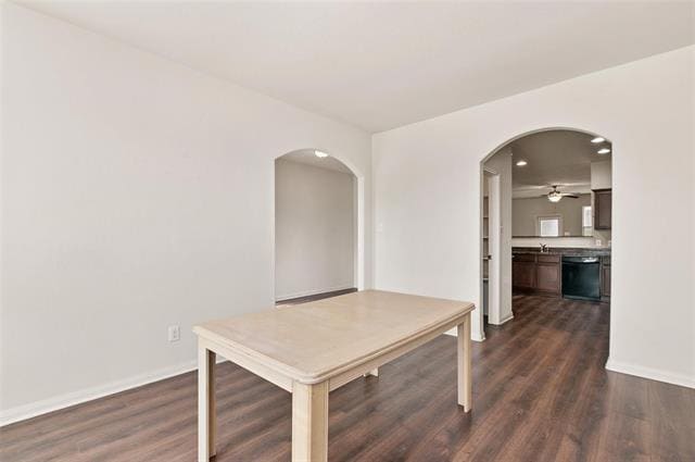 Building Photo - 2120 Mulberry Dr