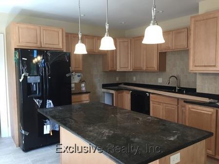Building Photo - 4 bedroom in NEWTON MA 02458
