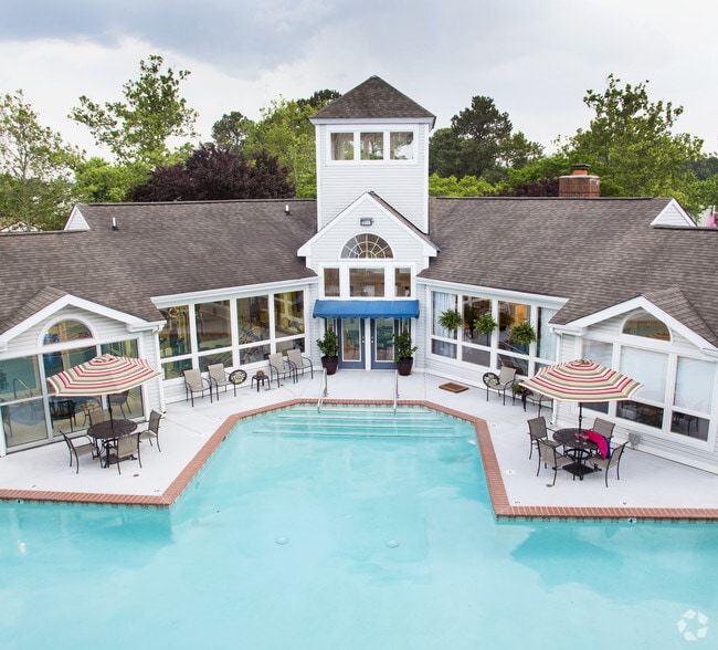 Pembroke Crossing Apartments Rentals Virginia Beach, VA