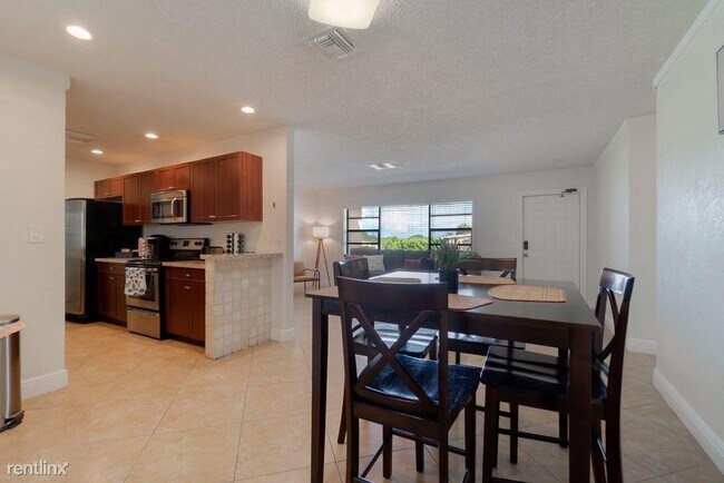 Building Photo - 3 br, 2 bath House - 4901 Parker Ave