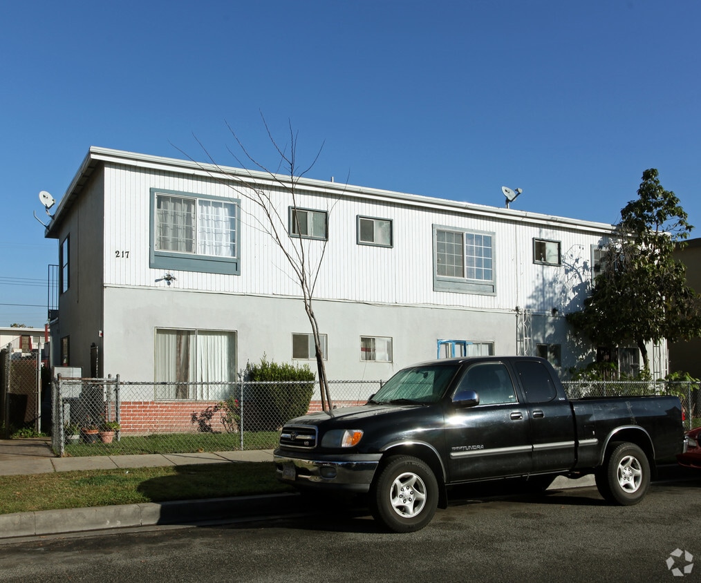 Primary Photo - 217 W Wilson Ave