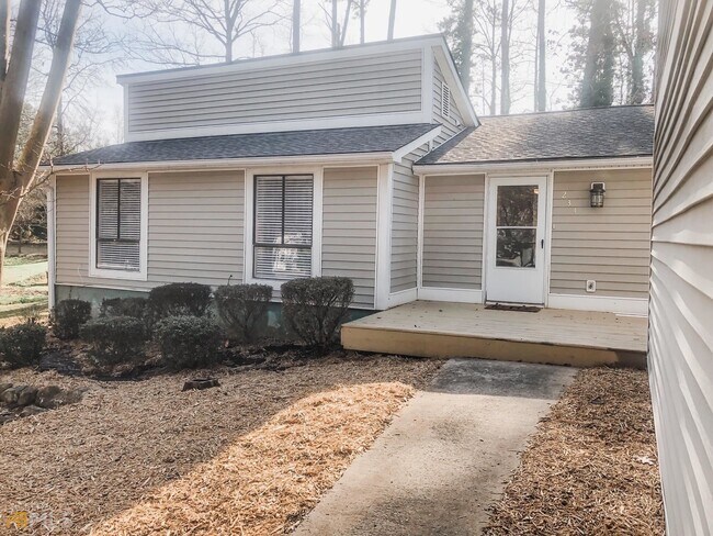 Building Photo - 234 Cedar Dr