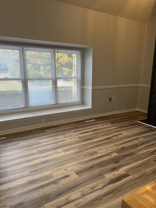 Building Photo - 17 Foxfire Blvd
