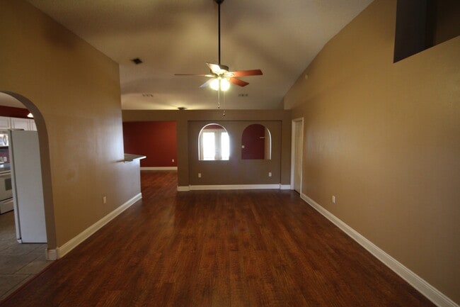 Building Photo - Beautiful 3/2 in East Orlando