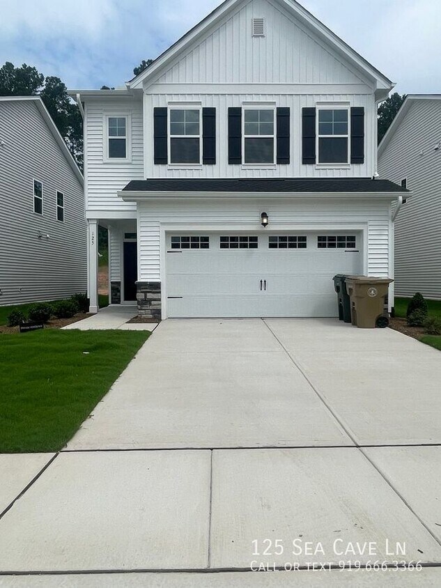 Primary Photo - Charming 3 bedroom