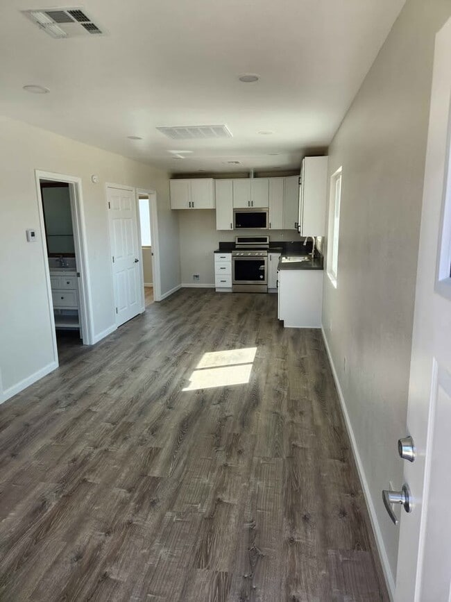 Building Photo - 155 Fisher Ct