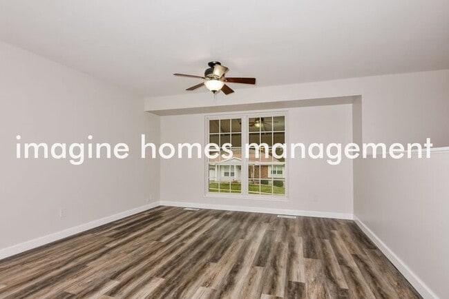 Foto del edificio - 676 Walnut Point Ct