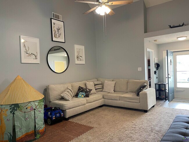 Building Photo - 103 Darin Dr