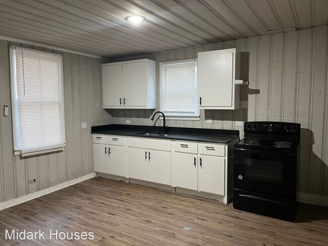 Building Photo - 3 br, 1 bath House - 1900 Cooper Road
