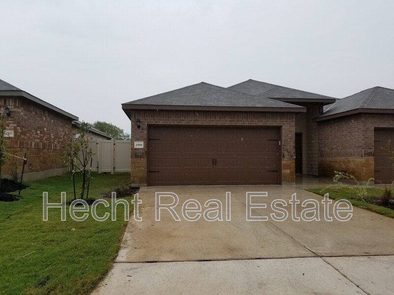 Foto principal - 2559 Pahmeyer Rd