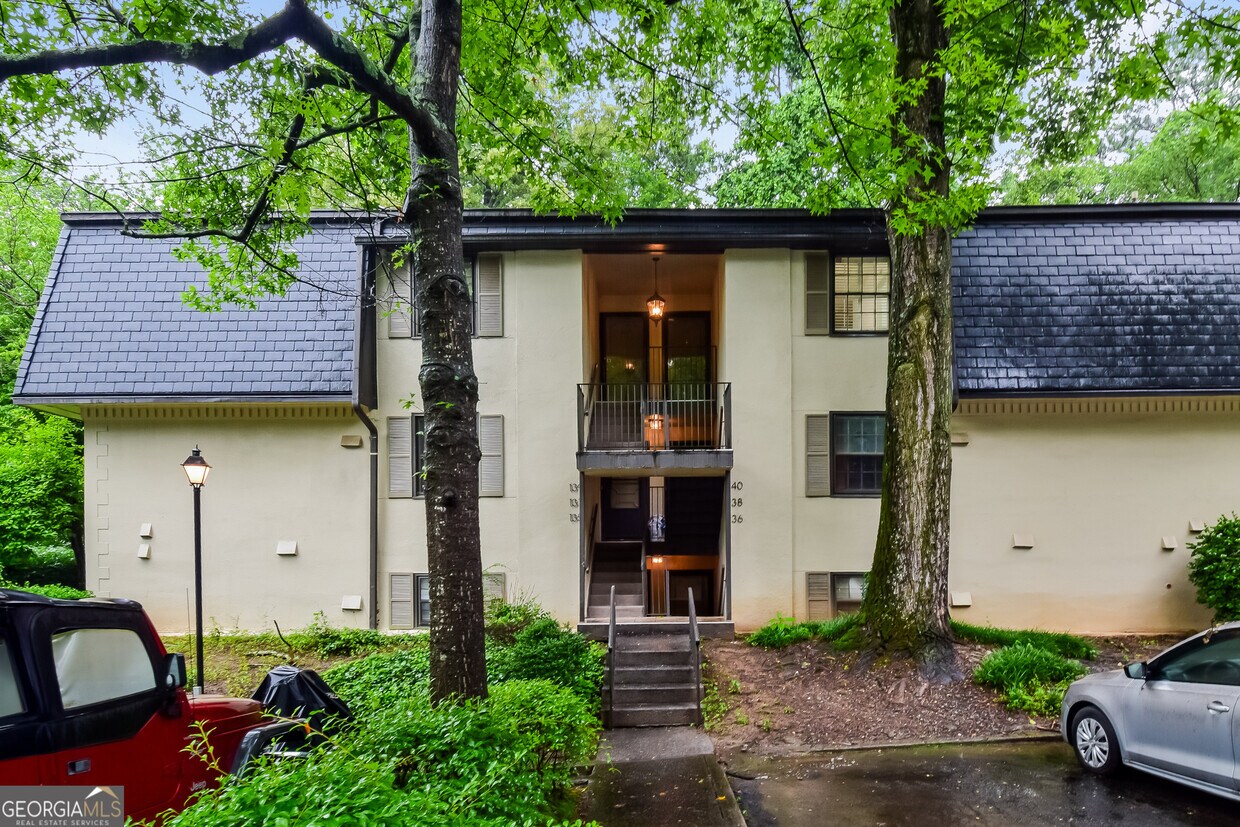 Primary Photo - 140 Lablanc Way NW