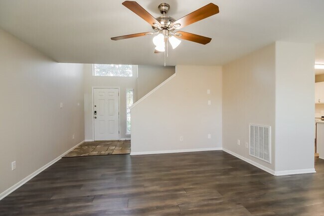 Foto del edificio - 18407 Heartland Ct