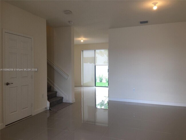 Building Photo - 10323 W 34th Ln