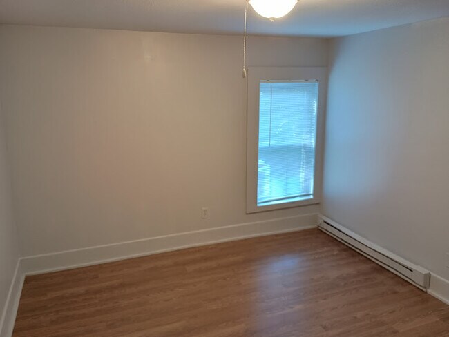 bedroom 2 - 17 Southview St