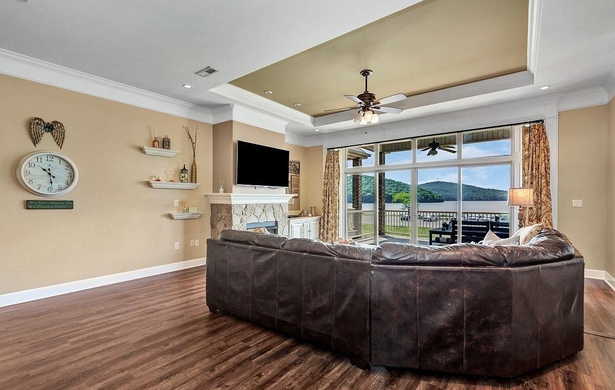 Building Photo - 423 Bromwich St SW