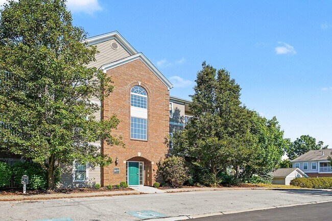 Foto del edificio - 961 Mistflower Ln