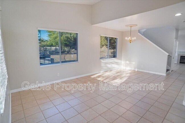 Foto del edificio - 19613 Monarch Ridge Dr