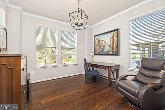 Foto del edificio - 312 Pear Blossom Rd