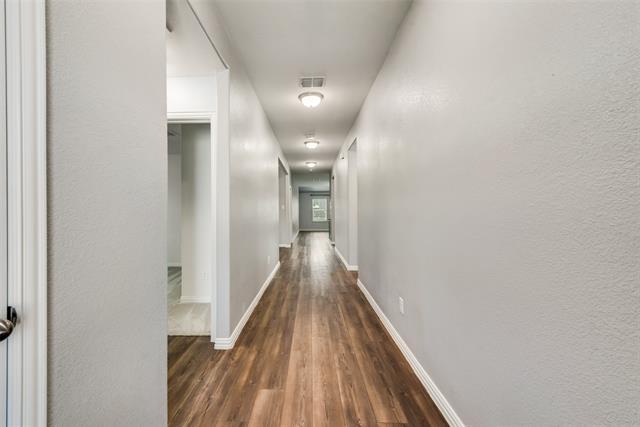 Foto del edificio - 807 Spruce Ln