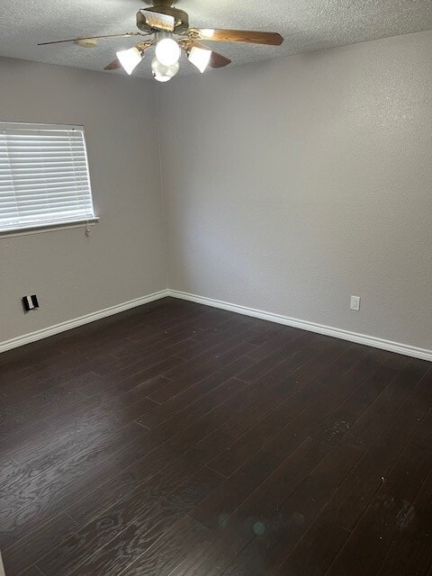 Foto del edificio - 4346 Hawk Meadow Dr