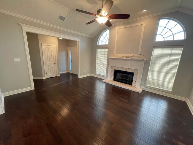 Building Photo - 10619 Spartan Ct