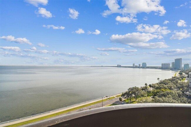 Foto del edificio - 2413 Bayshore Blvd