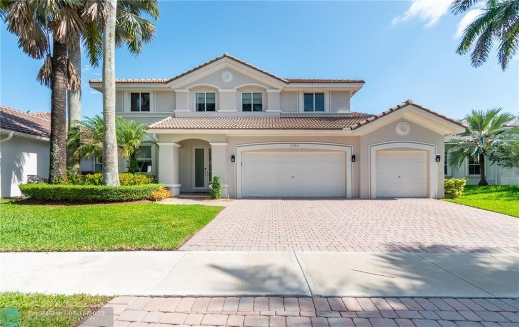 Foto principal - 2083 Quail Roost Dr