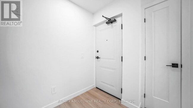 Building Photo - 31 Mill St