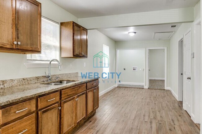 Foto del edificio - 4111 Marshall St